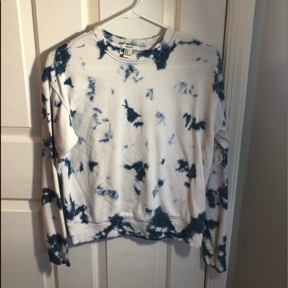 Tie-dyed long sleeve